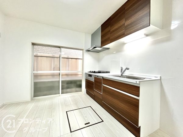 尼崎市稲葉荘4丁目の中古一戸建て(キッチン)