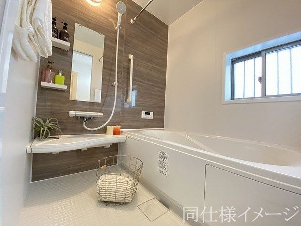 伊丹市南鈴原４丁目　新築一戸建て　１号棟