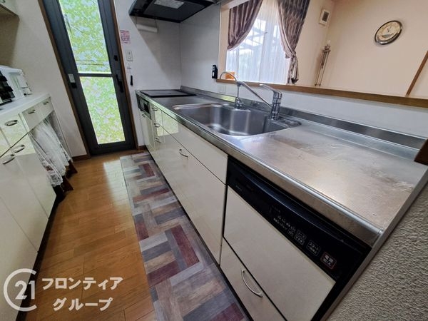 尼崎市南武庫之荘９丁目　中古一戸建て
