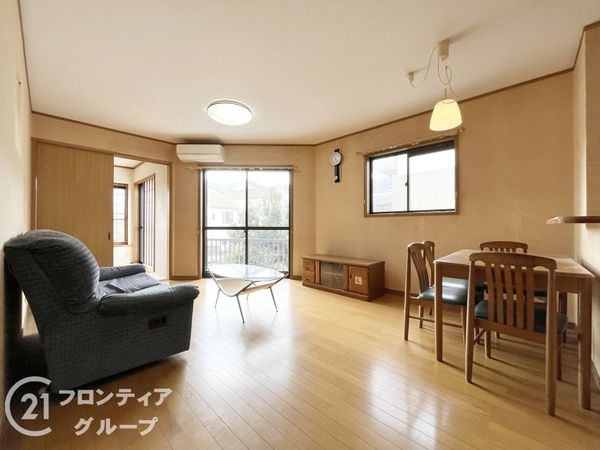 川西市湯山台1丁目　中古一戸建て
