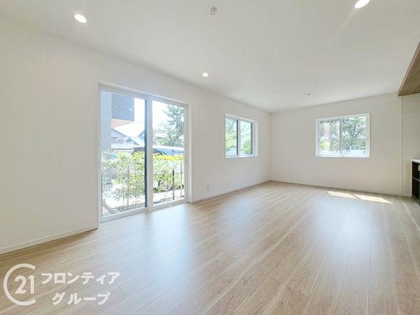 伊丹市寺本２丁目　新築一戸建て　第３期　１６号棟