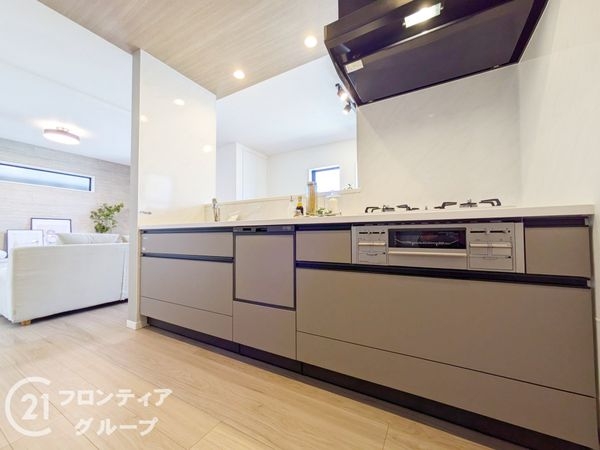 西宮市東鳴尾町２丁目　新築一戸建て