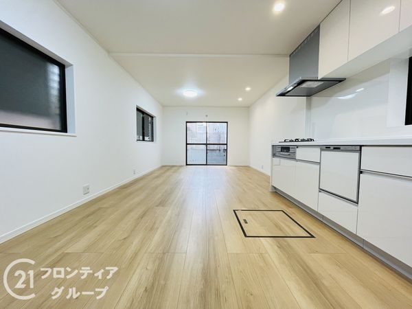 尼崎市南武庫之荘６丁目　中古一戸建て