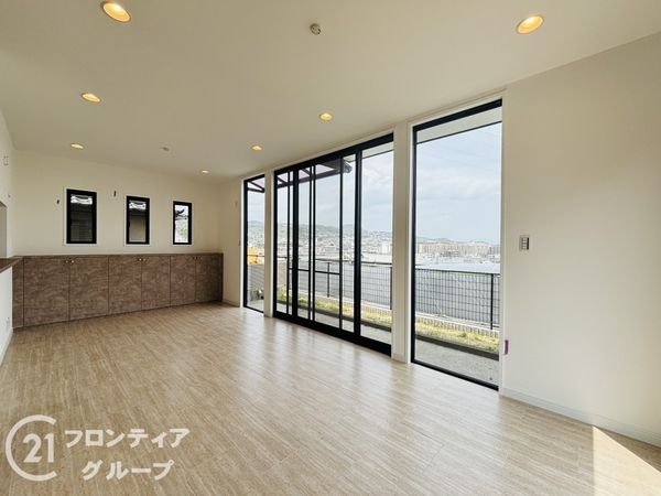 西宮市深谷町の中古一戸建て