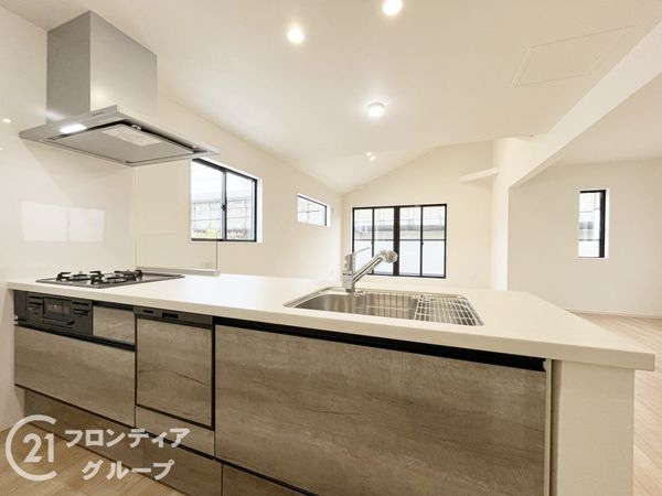 伊丹市南野北４丁目　新築一戸建て　１期　１号棟