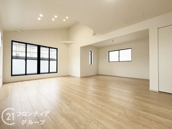 伊丹市南野北４丁目　新築一戸建て　１期　１号棟