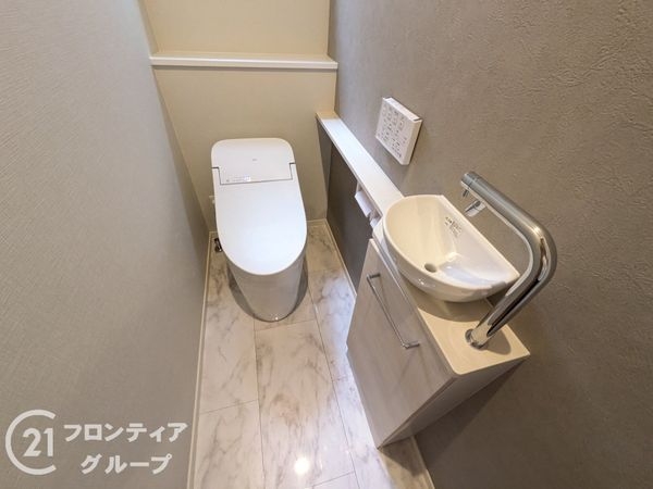 西宮市南甲子園３丁目の中古一戸建て