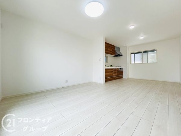 尼崎市戸ノ内町１丁目　中古一戸建て
