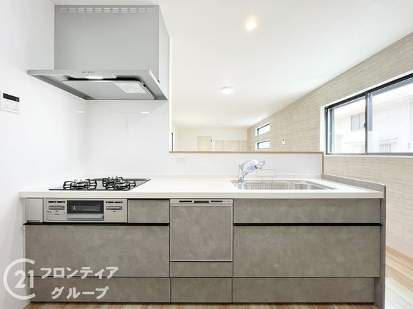 尼崎市道意町５丁目　新築一戸建て