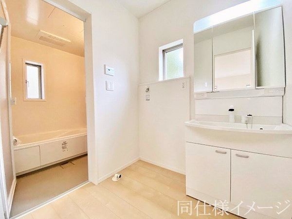 尼崎市次屋１丁目　新築一戸建て　１号棟