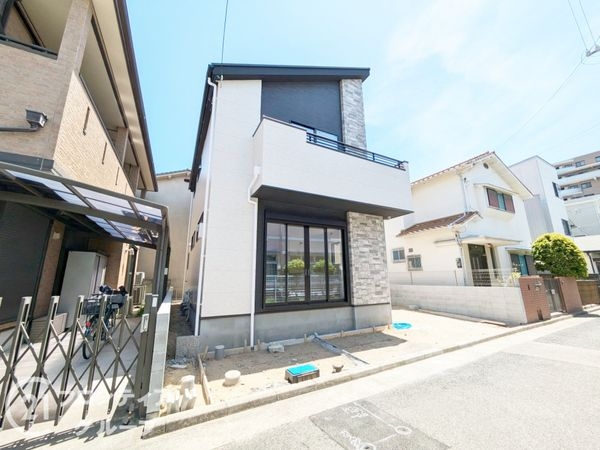 西宮市石在町　新築一戸建て　１号棟