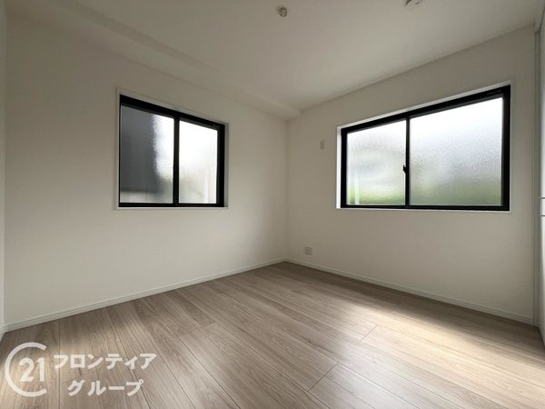 西宮市甲子園町　新築一戸建て