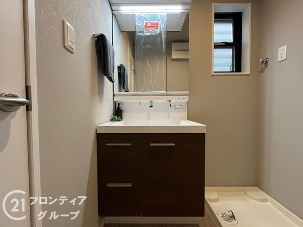 西宮市甲子園町　新築一戸建て