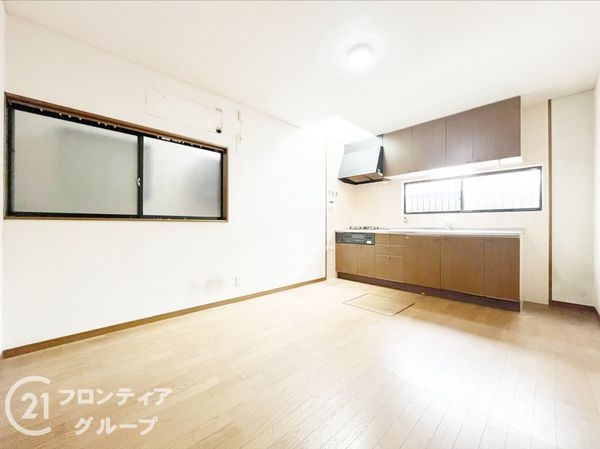 伊丹市昆陽泉町１丁目の中古一戸建て