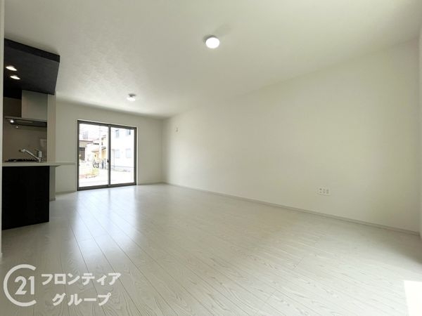 尼崎市大西町２丁目　新築一戸建て　１期　１号棟