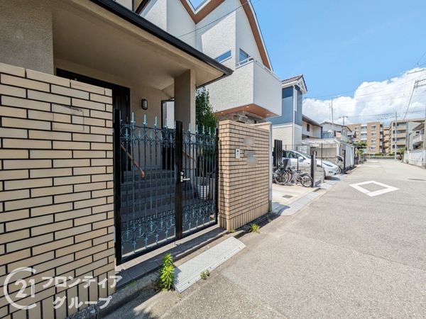 西宮市甲子園砂田町の中古一戸建て