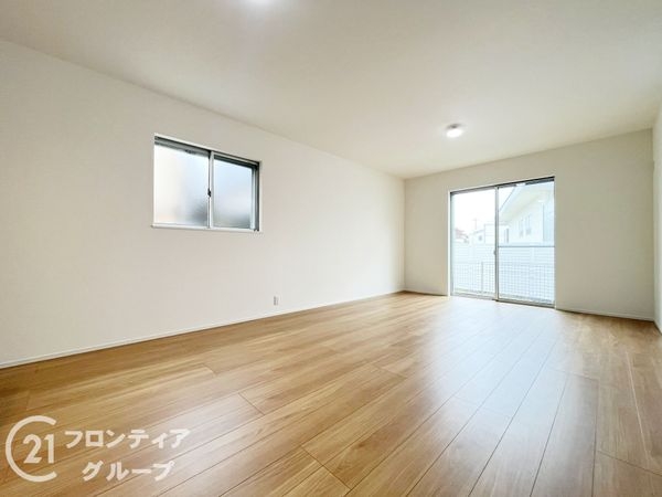 伊丹市安堂寺町７丁目　新築一戸建て