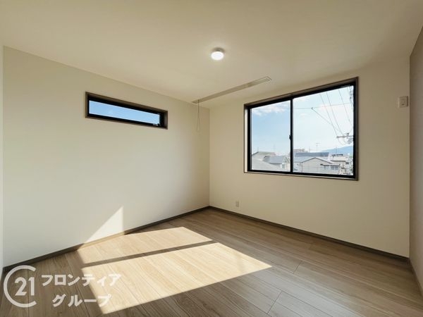 伊丹市荻野西２丁目　新築一戸建て