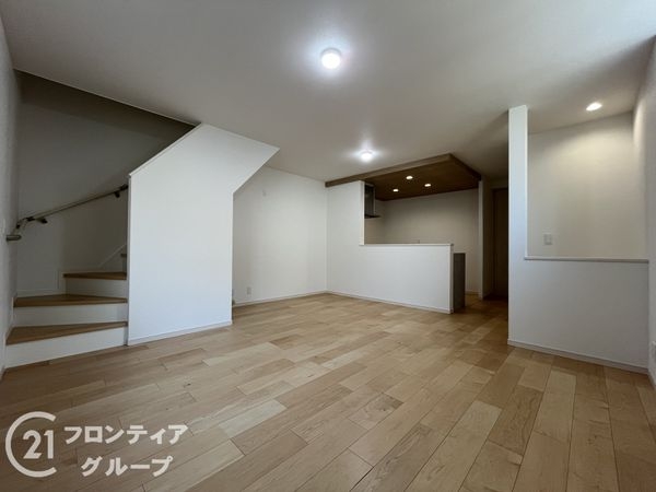尼崎市長洲中通２丁目　新築一戸建て　全１区画
