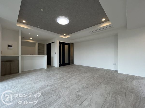 西宮マリナパークシティ港のまちハーバーヴィラ南棟７号棟　中…