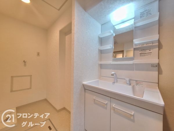 武庫川第2一番街10号棟 中古マンション(洗面台・洗面所)