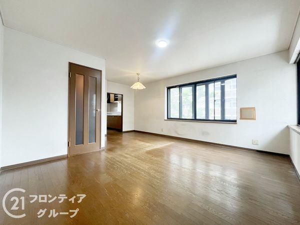 西宮市本町　中古一戸建て