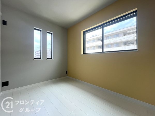 西宮市里中町３丁目　新築一戸建て