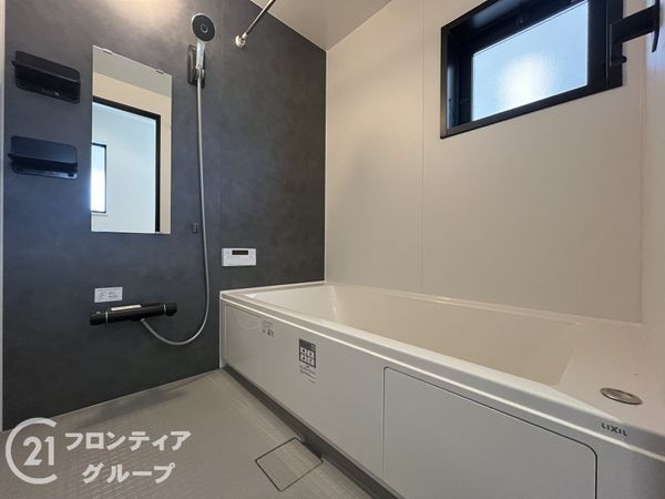 西宮市里中町３丁目　新築一戸建て
