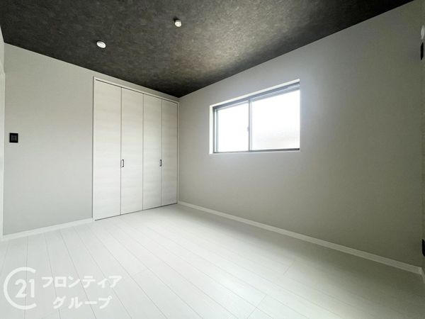 西宮市里中町３丁目　新築一戸建て