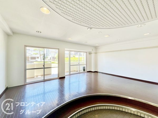 伊丹パーク・ホームズ　１号棟　中古マンション