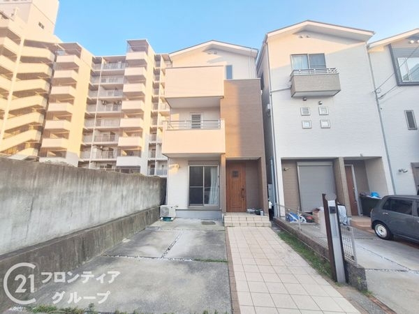 尼崎市名神町２丁目の中古一戸建て