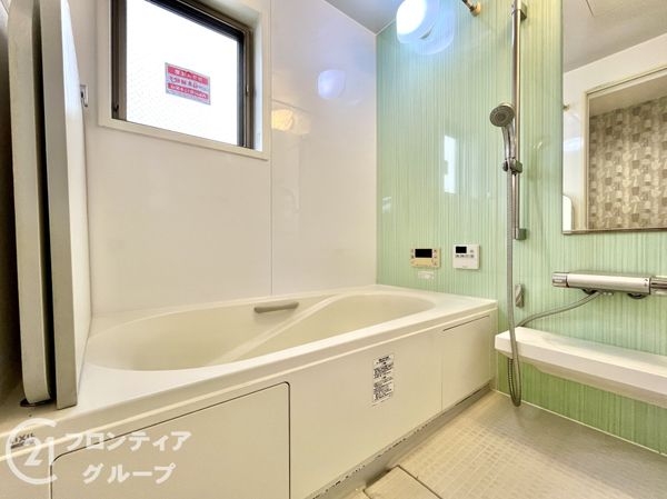 尼崎市西長洲町２丁目　中古一戸建て