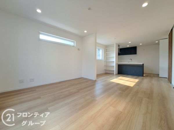尼崎市久々知西町２丁目　新築一戸建て　全１区画