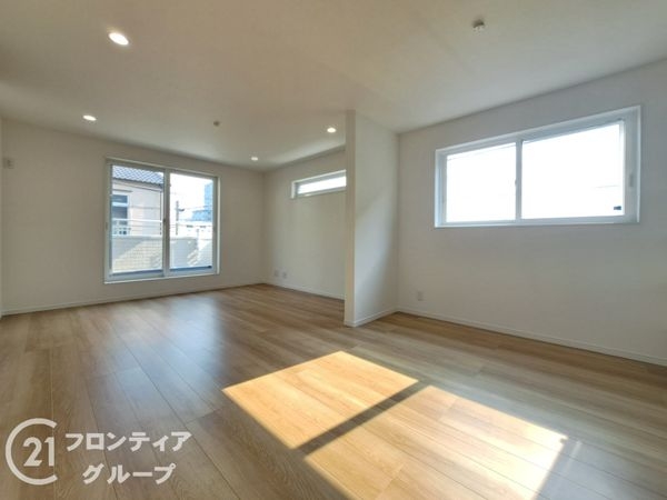 尼崎市久々知西町２丁目　新築一戸建て　全１区画