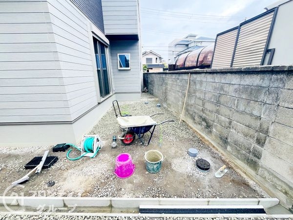 尼崎市三反田町１丁目　新築一戸建て　２号棟