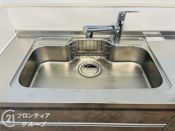 尼崎市三反田町１丁目　新築一戸建て　２号棟