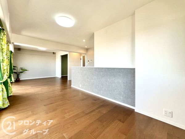 グランフェルティ甲東園 中古マンション(リビング)