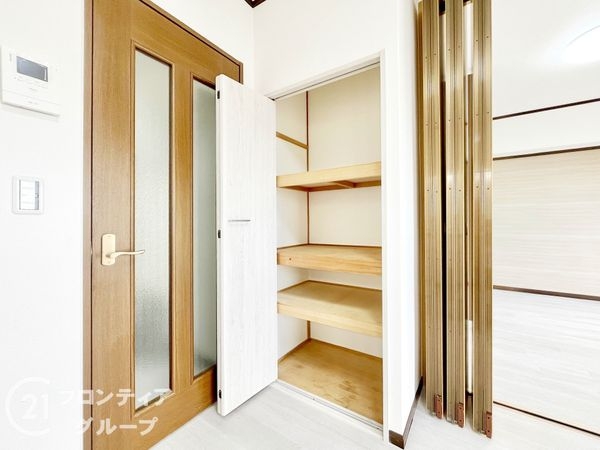 伊丹駅前ファミリーハイツ 中古マンション(リビング)