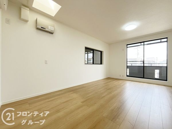 尼崎市食満５丁目　中古一戸建て