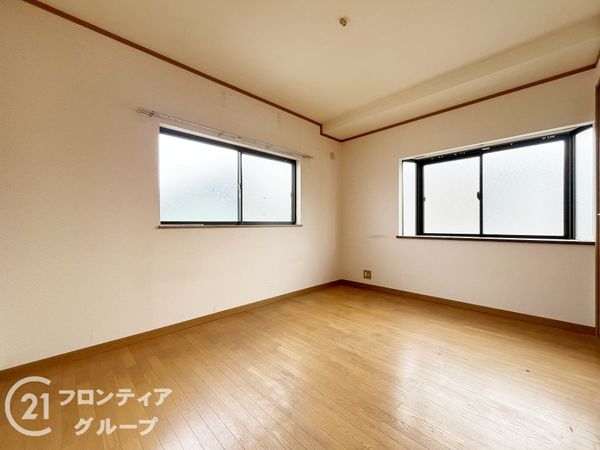 伊丹市寺本６丁目の中古一戸建て