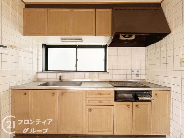 伊丹市寺本６丁目　中古一戸建て