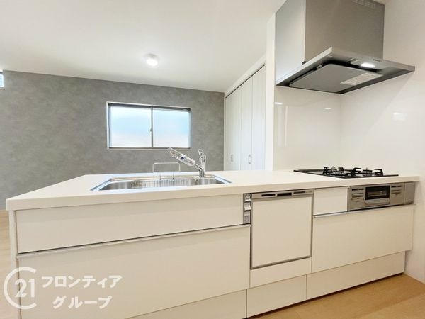 尼崎市西難波町６丁目　新築一戸建て