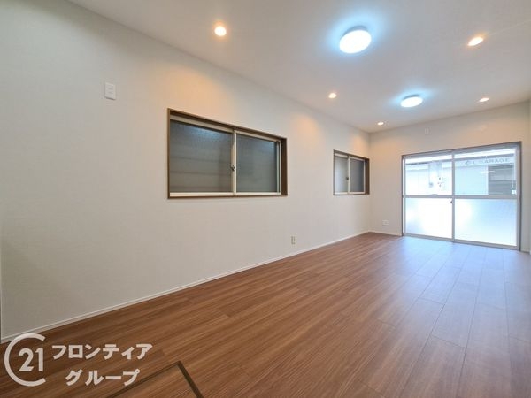 尼崎市次屋３丁目の中古一戸建て