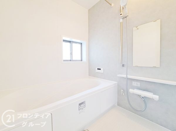 伊丹市松ケ丘４丁目　新築一戸建て　２号棟