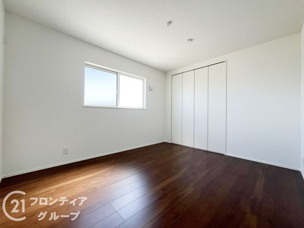 尼崎市額田町　新築一戸建て　全１区画