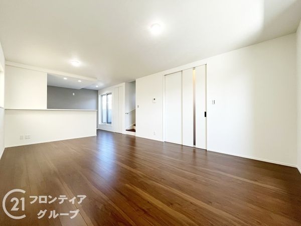 尼崎市額田町　新築一戸建て　全１区画