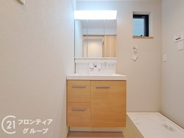 西宮市小曽根町３丁目　新築一戸建て　全１区画