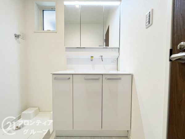 尼崎市額田町　新築一戸建て