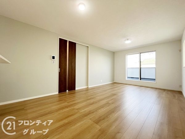 尼崎市額田町　新築一戸建て