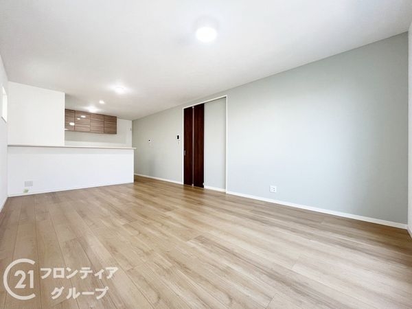 尼崎市額田町　新築一戸建て